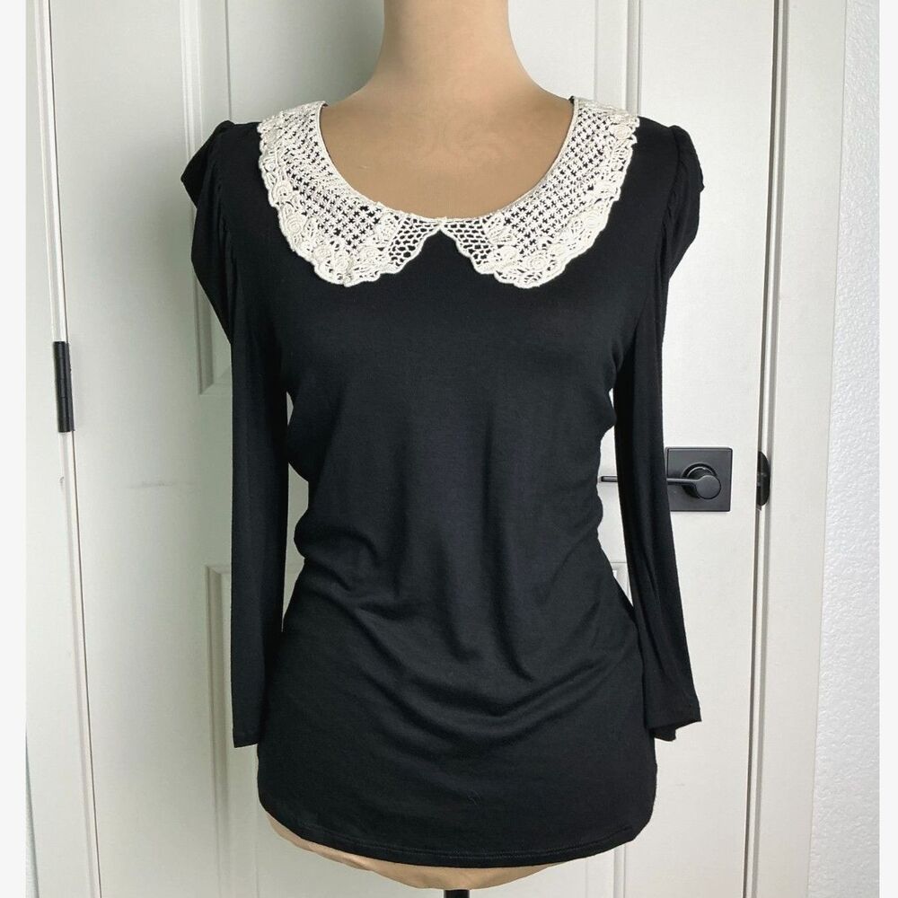 Forever 21 Black Crochet Lace Peter Pan Collar Top L NWT Made in USA